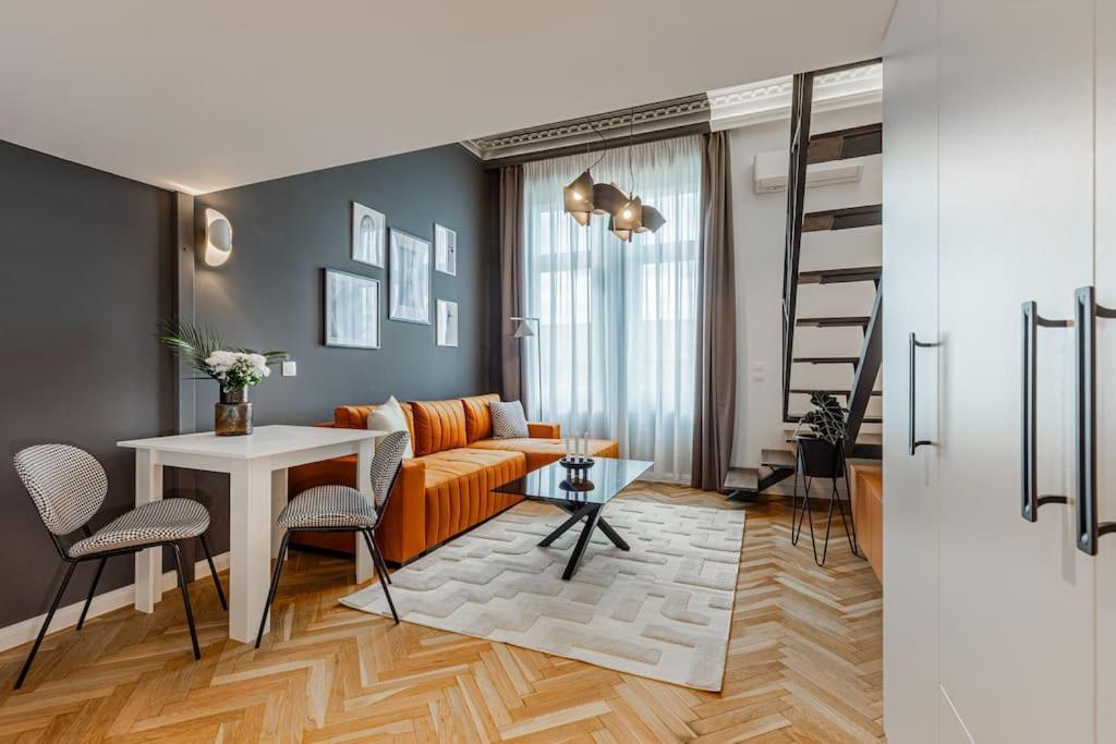 XIII Shades Pink Flamingo Apartment Будапеща Екстериор снимка
